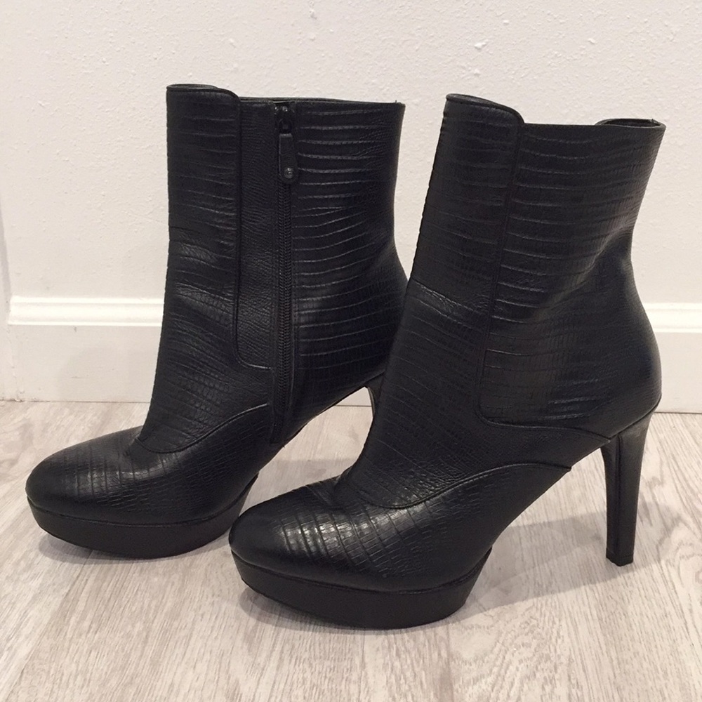 Rockport 4” heel Platform Booties Size 9.5 EUC